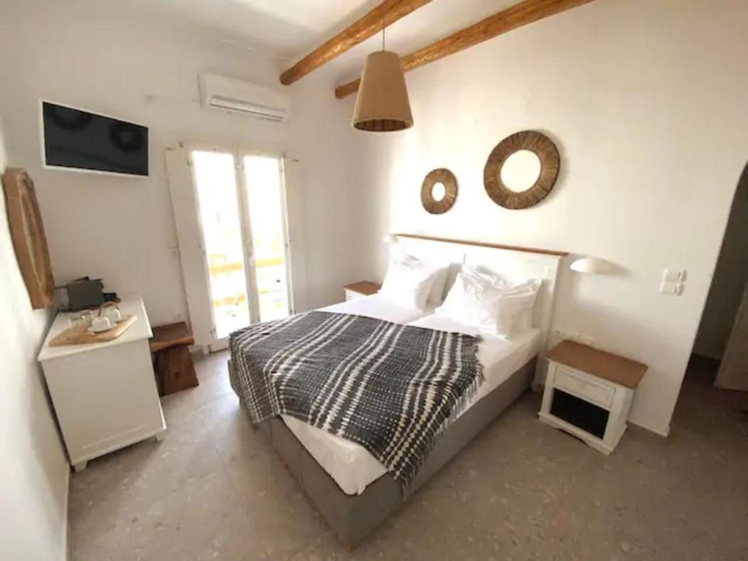 Soleya Suites パロス島 エクステリア 写真